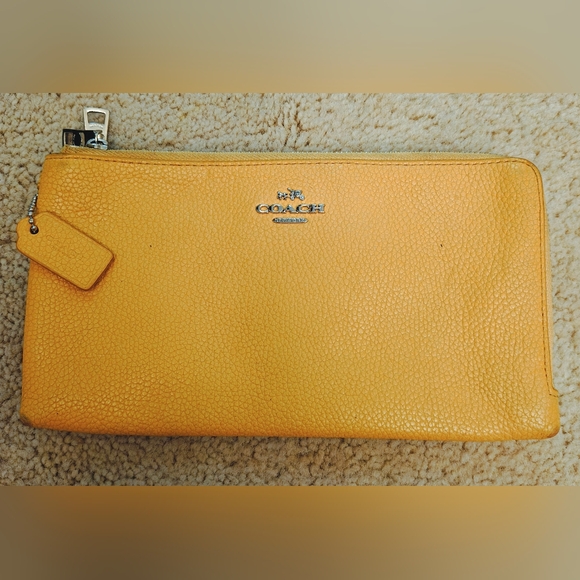 Y2K Coach Leather Clutch Wallet w Double Zipper Closure in Mustard Yellow. - Picture 1 of 12